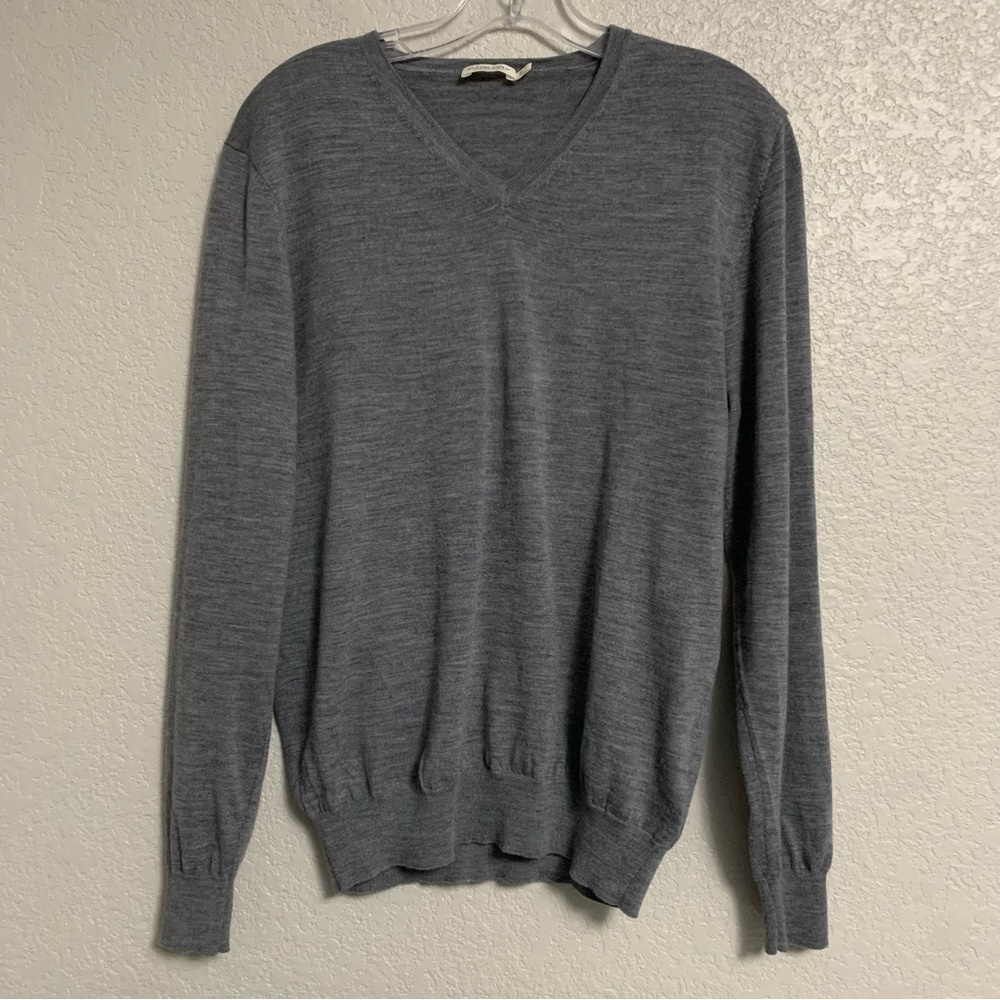 Suitsupply Sweater Men M Merino Wool Lightweight Vneck Preppy Classic Minimalist
